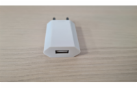 Adaptér na USB s CZ koncovkou, bílá Síťový nabíjecí adaptér. USB port pro napájení ze sítě 5W, 5V, 1A, 100-240V