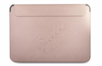 Guess PU pouzdro na počítač Saffiano 13" růžové Noste své zařízení v moderním originálním Guess designovaném příslušenství, z vysoce kvalitních materiálů