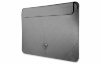 Guess Saffiano Triangle Metal Logo Computer Sleeve 13/14" Silver Guess Saffiano Triangle Metal Logo Computer sleeve je perfektní obal pro notebook s úhlopříčkou displeje až do 13/14"